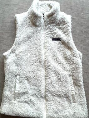 Patagonia Women’s Los Gatos Vest- white, size large